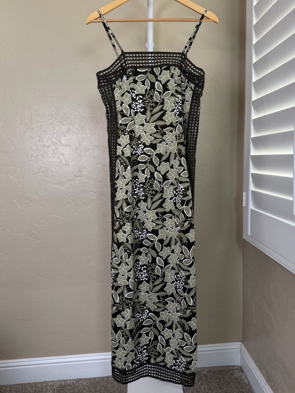Commense Olive Green Floral Crochet Trim Midi Dress XS NWT Sage Ivory - Picture 5 of 11